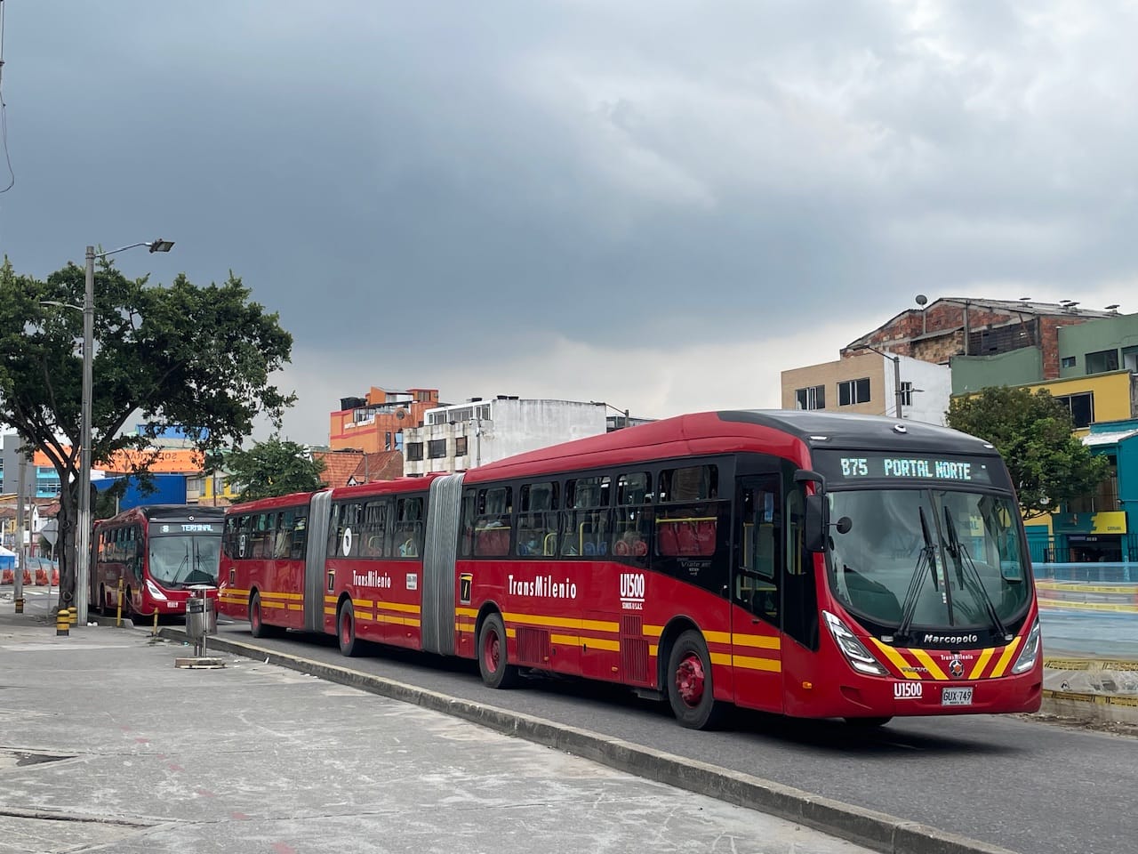 Doppel-Gelenkbus in Bogota